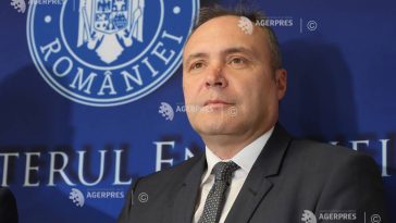 AEI: România ar fi trebuit să pună în funcțiune noile capacități de producție înainte de închiderea celor existente