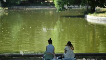 Cod galben de caniculă în 12 județe și București, până luni dimineața