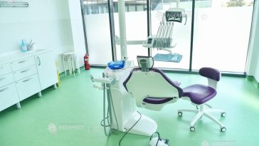 Colegiul Medicilor Stomatologi solicită Ministerului Educației includerea sănătății orale în curricula de educație