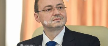 Pistol: Se așterne stratul asfaltic de uzură pe ultimii metri ai secțiunii 4 Tigveni-Curtea de Argeș a autostrăzii Sibiu-Pitești