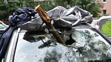 UNSAR: Furtunile și inundațiile au produs daune CASCO de peste 10,5 milioane lei