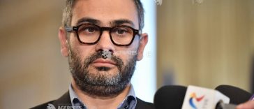 Consultări pe legea salarizării/Manole: O lege proastă, care nemulțumește lucrătorii din sistemele publice, nu poate fi votată