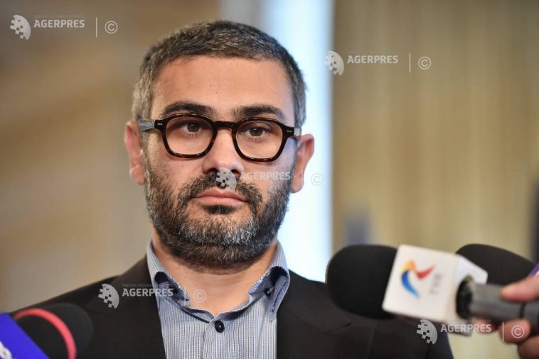 Consultări pe legea salarizării/Manole: O lege proastă, care nemulțumește lucrătorii din sistemele publice, nu poate fi votată