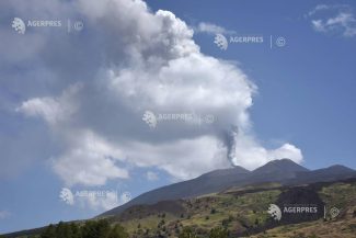 MAE actualizează atenționarea de călătorie pentru Italia din cauza activității de erupție a vulcanului Etna