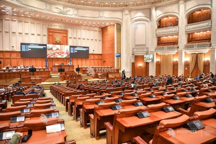 Camera Deputaților/Ordinea de zi și programul de lucru pentru sesiunea extraordinară – aprobate de plen