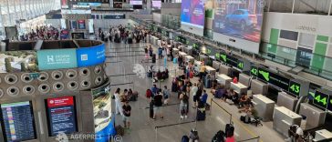 Cenușa emisă de vulcanul Etna reduce numărul de sloturi de aterizare pe aeroportul din Catania