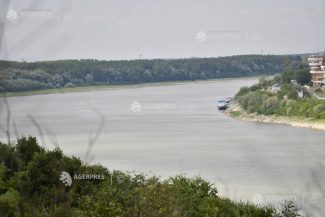 Debitul Dunării la intrarea în țară va fi în scădere până la 1.300 mc/s; media lunii august – 3.900 mc/s