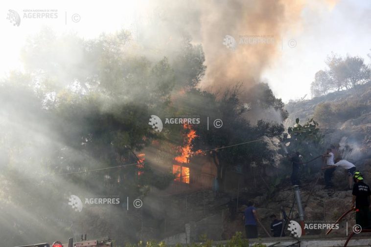 Grecia/ Incendiile de pe insula Salamina, de lângă Atena, soldate cu două victime, au fost stinse