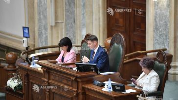 Senat: Proiectul privind revenirea la regimul de degrevare de norma didactică, adoptat cu amendamente