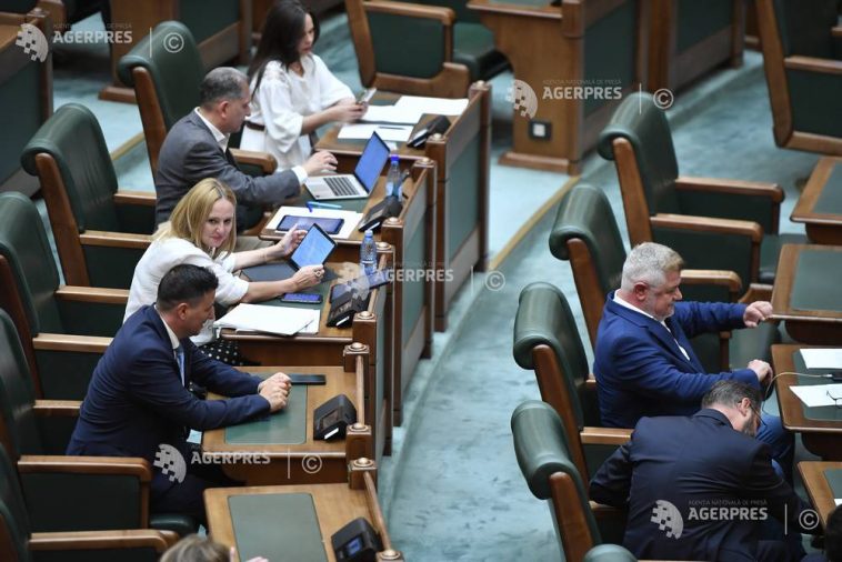 Modificări legislative în privința incompatibilităților personalului contractual din administrație, adoptate de Senat