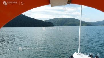 Neamț: Bărbatul care s-a înecat în urmă cu două luni în Lacul Izvorul Muntelui, găsit de pompieri