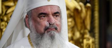 Patriarhul Daniel, de Duminica migranților: Dorim ca familiile românilor din diaspora să nască și să crească oameni credincioși