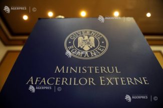 MAE: Dispozitiv incendiar improvizat, care a luat foc, plasat lângă gardul Ambasadei României în Elveția
