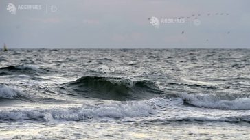O dronă și fragmentele alteia, pe coasta bulgară a Mării Negre