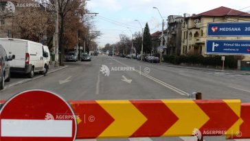 Șoseaua s-a prăbușit în zona bulevardului Eroilor; o echipă Apa Nova s-a deplasat pentru intervenție