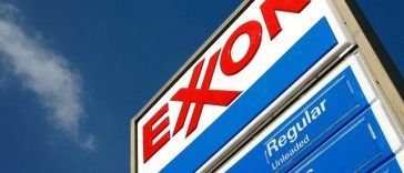 Exxon şi Chevron îşi dublează profiturile, pe fondul scumpirii petrolului provocate de războiul cu Iranul