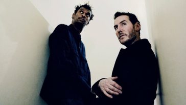Trupa Massive Attack a fost interzisă în Singapore pentru că a afişat un steag palestinian în timpul unui concert