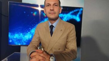 Prof. Univ. Dr. Radu Ţincu: Insolaţie, complicaţii neurologice, sincope şi tulburări de ritm cardiac. Sunt doar câteva dintre consecinţele consumului de alcool pe caniculă. Ce se întâmplă dacă facem sport intens sub razele soarelui