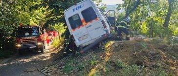 Accidentul în care a fost implicată echipa de juniori a clubului Dinamo – Cel mai probabil, şoferul nu a adaptat viteza într-o curbă