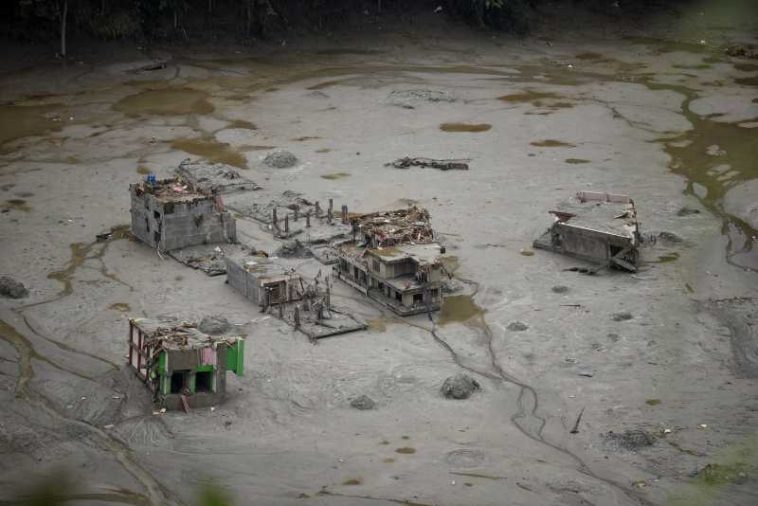 Viitură în Himalaya/ Bilanțul provizoriu urcă la peste 1.000 de morți în Nepal și China