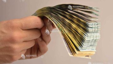 Un român din zece a reușit să economisească, în ultimul an; încrederea în BNR a ajuns la 3,8, pe o scală de la 1 la 7 (studiu)