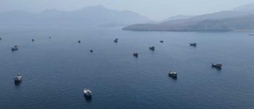 Două petroliere lovite de proiectile de origine necunoscută în Strâmtoarea Ormuz