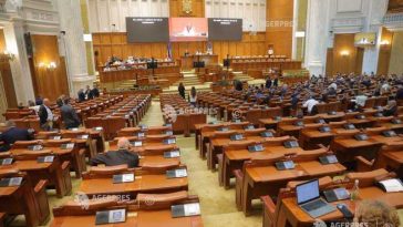VIDEO Camera Deputaților/ Prima ședință din sesiunea ordinară a început cu dispute; PNL și USR au ieșit din sală