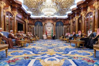 Prințul moștenitor al Arabiei Saudite l-a primit pe sultanul Omanului în plină criză a Strâmtorii Ormuz