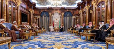 Prințul moștenitor al Arabiei Saudite l-a primit pe sultanul Omanului în plină criză a Strâmtorii Ormuz