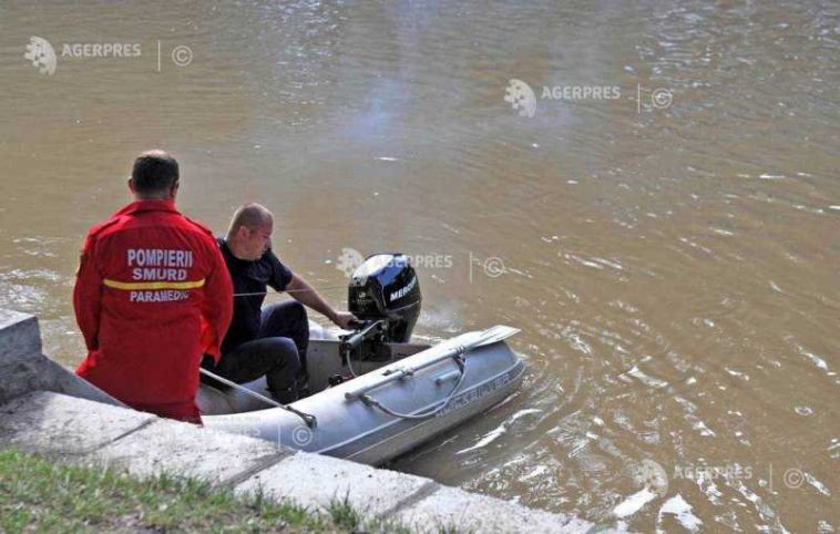 Caraș-Severin: Pompierii au intervenit pentru scoaterea a două persoane înecate în lacul Secu
