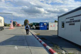Tulcea: Bunuri posibil contrafăcute, în valoare de peste 16,5 milioane de lei, ridicate de autorități în vama Isaccea
