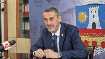 Olt: Cimitirul Strehareți din Slatina a revenit în administrarea municipalității; administratorul a fost evacuat cu executor