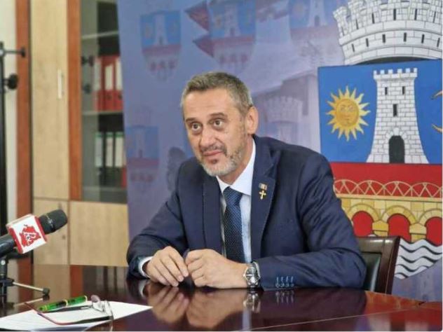 Olt: Cimitirul Strehareți din Slatina a revenit în administrarea municipalității; administratorul a fost evacuat cu executor