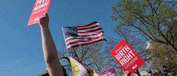 O judecătoare americană blochează ordinul lui Trump de limitare a dreptului la cetățenia SUA prin naștere
