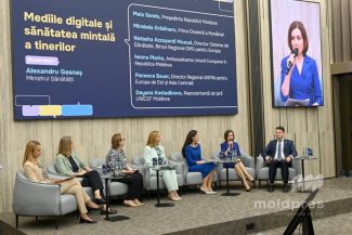 Soluțiile pentru siguranța copiilor în mediul online, analizate la Chișinău, în prezența Maiei Sandu și a Mirabelei Grădinaru