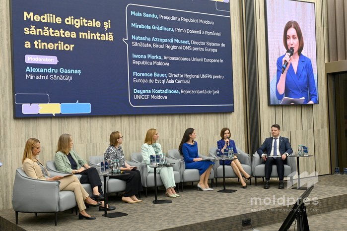 Soluțiile pentru siguranța copiilor în mediul online, analizate la Chișinău, în prezența Maiei Sandu și a Mirabelei Grădinaru