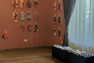 Tulcea: Expoziția ‘Dimensiuni paralele’, deschisă la Casa Avramide