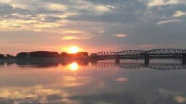 Olt: Simfonie pe malul râului – un spectacol multisenzorial organizat la Plaja Olt din Slatina