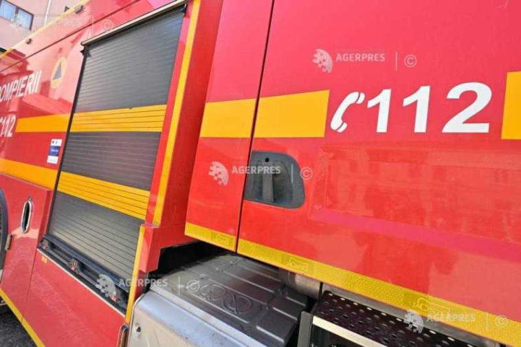 ISU Bihor: Incendiul la Spitalul de psihiatrie din Ștei a fost provocat de o pacientă fără discernământ