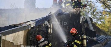 Vâlcea: Fetiță de 2 ani și mama ei, găsite carbonizate în urma unui incendiu la o gospodărie din Livezi