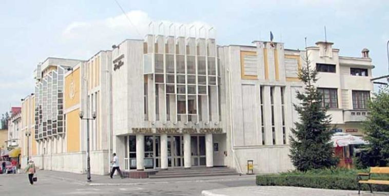 Gorj: Spectacolul ‘Bădăranii’, în deschiderea noii stagiuni a Teatrului Dramatic ‘Elvira Godeanu’