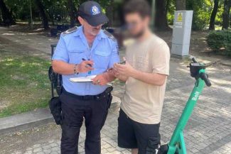 Primăria Capitalei le-a cerut operatorilor să ia măsuri astfel încât trotinetele electrice să nu poată fi folosite în parcuri