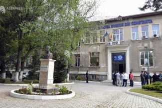 Constanța: Universitatea Ovidius menționează că pune la dispoziția DNA documentele solicitate în timpul percheziției la Facultatea de Medicină