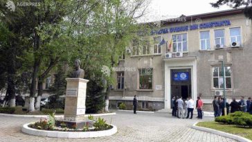 Constanța: Universitatea Ovidius menționează că pune la dispoziția DNA documentele solicitate în timpul percheziției la Facultatea de Medicină