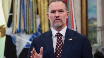 Reprezentantul Casei Albe pentru comerț reproșează Londrei că a ales ‘Bruxelles-ul în locul Americii’