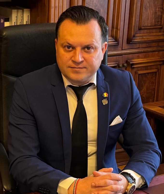 Botoșani: Senatorul Cătălin Silegeanu a demisionat din funcțiile politice deținute în AUR
