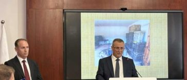 Kosovo: 35 de foști polițiști sârbi, inculpați pentru un presupus masacru comis în 1998