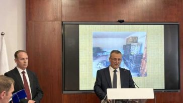 Kosovo: 35 de foști polițiști sârbi, inculpați pentru un presupus masacru comis în 1998