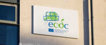 Numărul cazurilor de infectare cu virusul West Nile depășește pragul de 1.000 în Europa