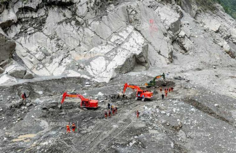 Viitură în Nepal/ Operațiunile de căutare în tuneluri sunt de o complexitate ‘fără precedent’ (expert australian)